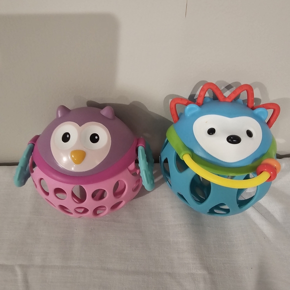 Lot of 2 Skip Hop Teether Ball Toys for Infants - Picture 1 of 6